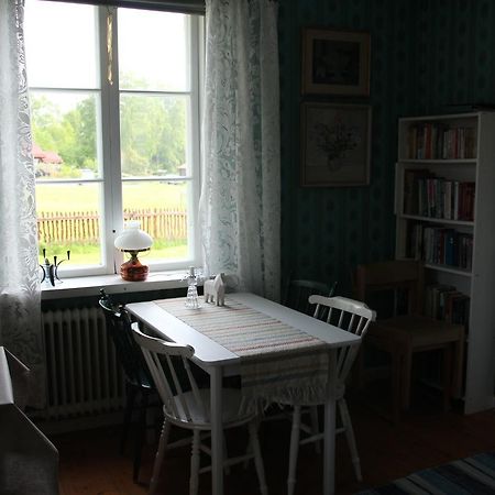 Mora Vandrarhem Och Gaesthem Vinas ภายนอก รูปภาพ