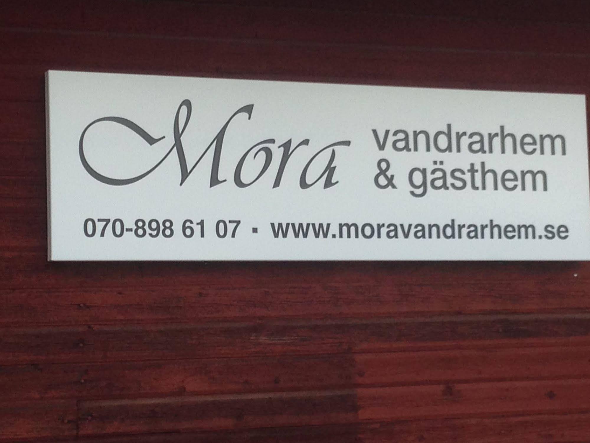 Mora Vandrarhem Och Gaesthem Vinas ภายนอก รูปภาพ